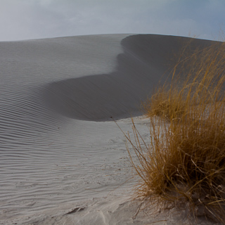 white sand dunes at white sands national monument