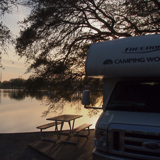 a nice cosy place for our camper, lafayette, louisiana