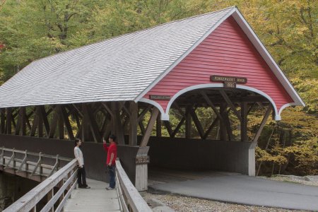 Een covered bridge op de Flume gorge loop