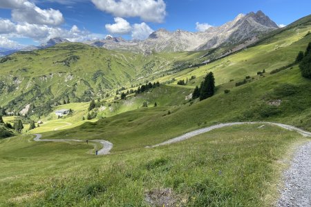 De route naar het plaatsje Zug en daarna door naar Lech