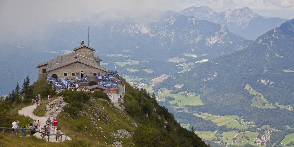 Het Kehlsteinhaus (Adelaarsnest) op een mooi klif