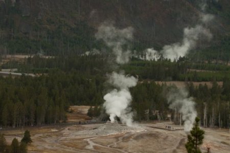 The Lower Geyser Basin van boven