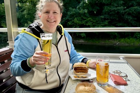 'S morgens om 10 uur aan het bier zoals de locals het ook doen
