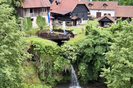 Het ziet er schattig uit in Rastoke