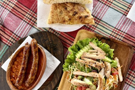 Een heerlijke lokale en gedeelde lunch in de oude Bazaar