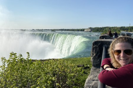 We kijken hier uit over de Horseshoe Falls