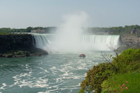 The Maid of the mist maakt haar eerste tochtje van vandaag