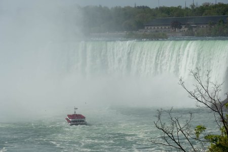 The Maid of the mist doet haar naam eer aan 