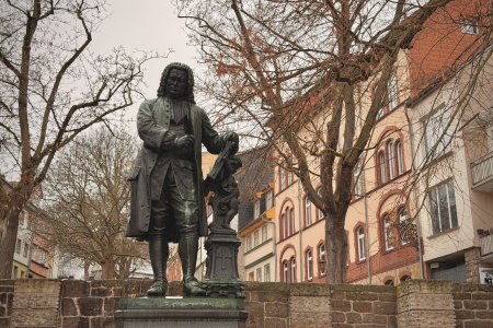 Standbeeld van componist Johann Sebastian Bach
