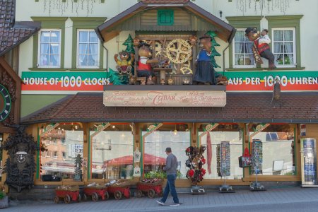 Een winkel met 1000 koekoeksklokken