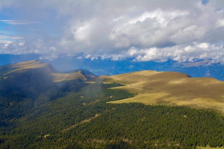 Uitzicht op een lang plateau van Seceda