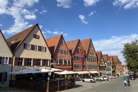 In deze straat in Dinkelsbühl staat ons huis