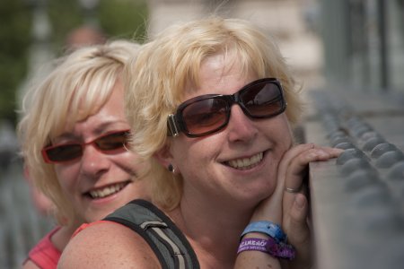 Syl en Renate op de Ketting brug