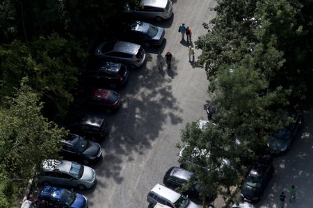 Ons busje op de parkeerplaats, 1ste rang