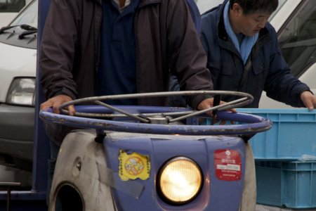 Een typisch karretje op de markt en veiling