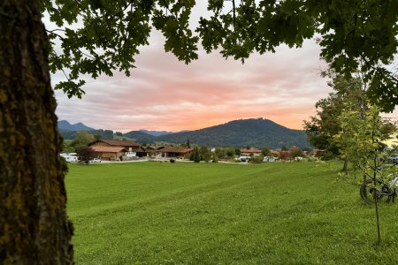Mooie avondlucht gezien vanaf ons camping plekje in Inzell