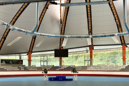 Het podium in de Max Aicher arena