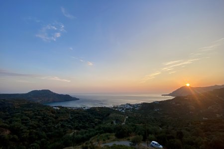 Zonsondergang boven de Libische zee, vanuit Mirthios gezien