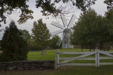 Windmolen met 8 armen, nabij Newport