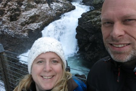 Wij voor de Kardal waterval bij Kjosfossen