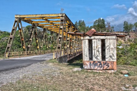 Verweerde brug over de Rio Caldera