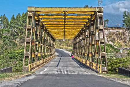 Verweerde brug over de Rio Caldera