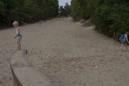 Kinderen spelen op het Klimduin