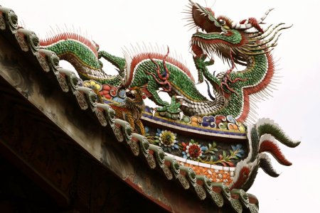 Draken op het dak van de Longshan tempel