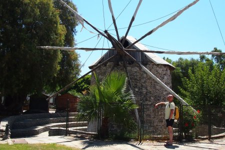 Een windmolen uit 1859 in Yalikavak