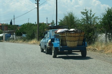 In het boerenland kwamen we tientallen Renault 12&#039;s tegen