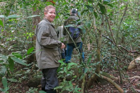 Syl in haar geleende jungle outfit