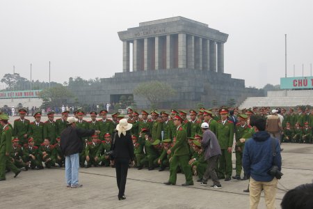 Het mausoleum van Ho Chi Minh, de man is te bezichtigen