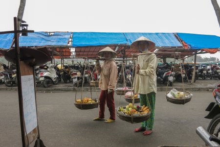 Straat verkoopsters in Hoi An