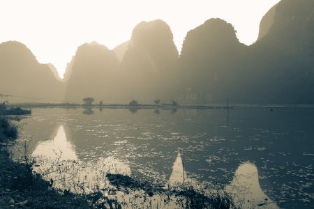 Het uitzicht is mooi in het karst gebied van Ninh Binh