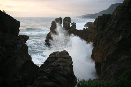 Een blowhole, het water kwam wel 15 meter hoog