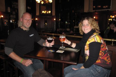 Eindelijk weer eens goed bier, een Chimay Blauw en een Leffe Blond
