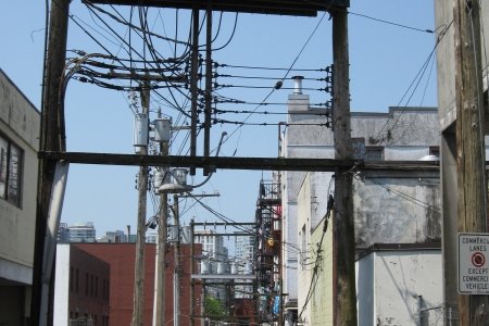 Een alley achter de mooie straten van Vancouver
