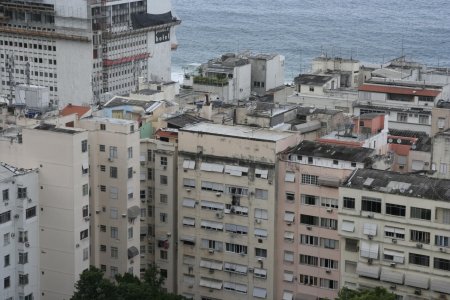 Uitzicht op woningen in de wijk Copacabana