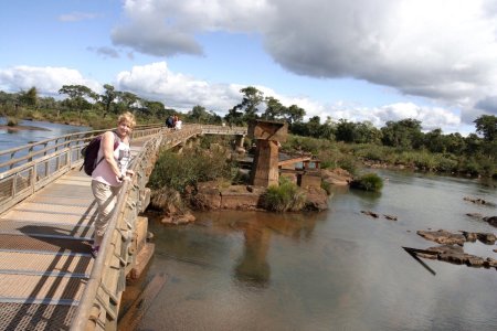 Op weg over de rivier naar de Devil&#039;s throat
