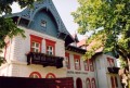 3 Mezni Louka Hotel * Het hotel van Mezni Louka, volgens de Lonely Planet was dit het toeristisch centrum van de streek. Eigenlijk was het hotel het enige gebouw. Maar dan wel een mooi gebouw! * 1024 x 695 * (168KB)